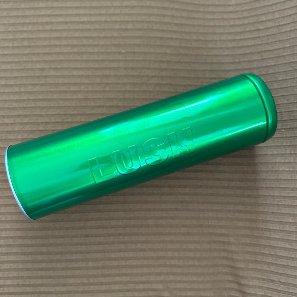 COPY - LUSH Green Metal Tin for Bath Bombs